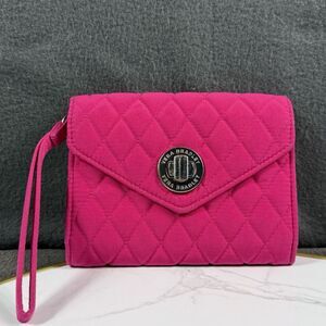 VERA BRADLEY Pink Microfiber Turn Lock Flap Closure Quilted Wallet Wristlet Slvr